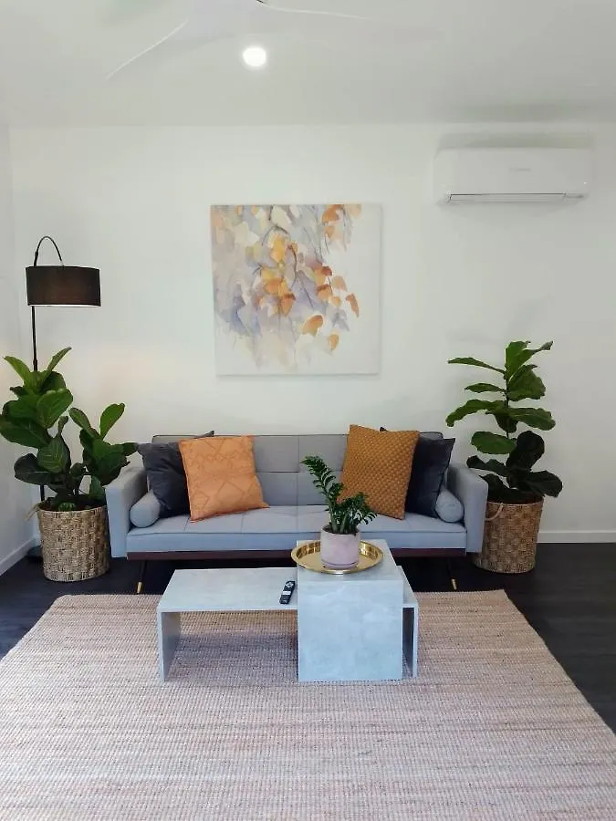Апартаменты La Maison Noire Малени