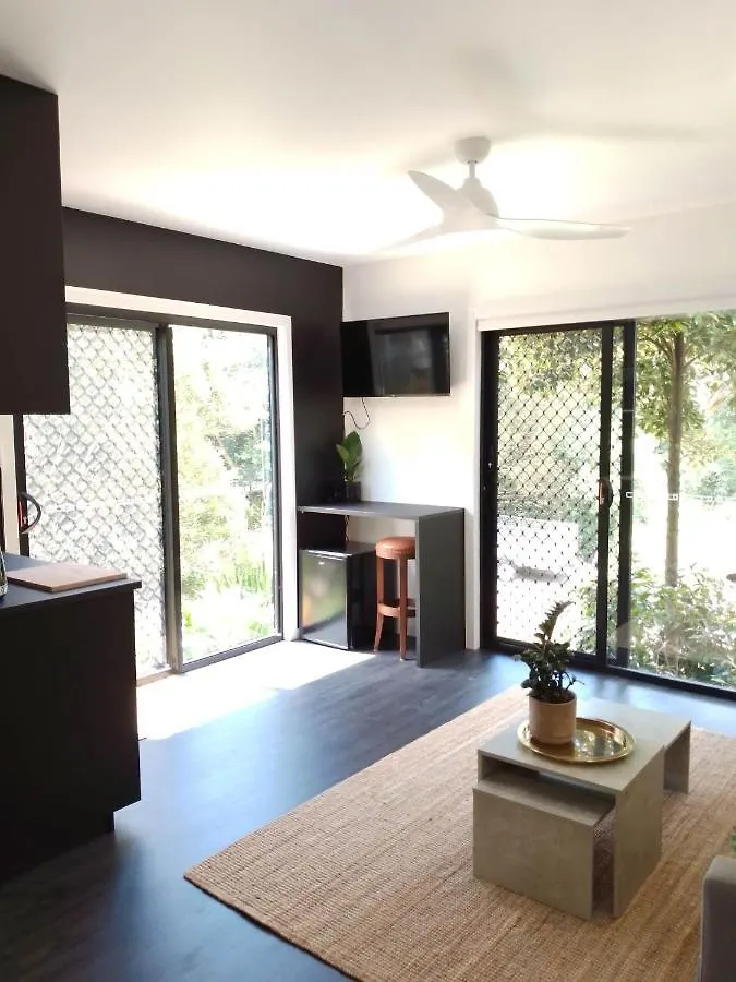 Апартаменты La Maison Noire Малени